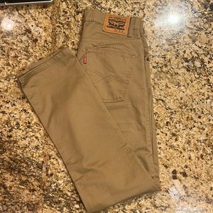 Boys Levi’s khaki pants